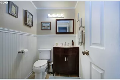 1421 E 4th Cir, La Center, WA 98629 - Photo 7