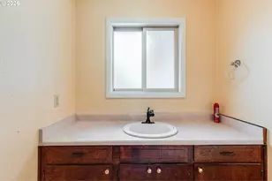 228 NW Denton Ave, Dallas, OR 97338 - Photo 15