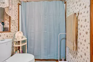 1601 Rhododendron Dr, Florence, OR 97439 - Photo 23