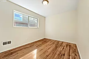 137 SE 73rd Ave, Portland, OR 97215 - Photo 11