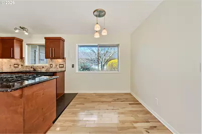 137 SE 73rd Ave, Portland, OR 97215 - Photo 9