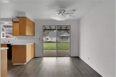 87729 Blek Dr, Veneta, OR 97487 - Photo 9