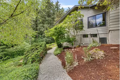 8560 SW Gayle Ln, Portland, OR 97225 - Photo 45