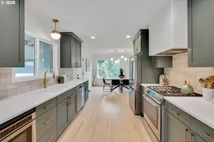 8560 SW Gayle Ln, Portland, OR 97225 - Photo 15