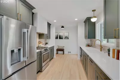 8560 SW Gayle Ln, Portland, OR 97225 - Photo 11