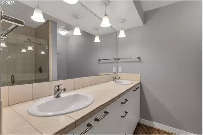 2445 NW Westover Rd #209, Portland, OR 97210 - Photo 11