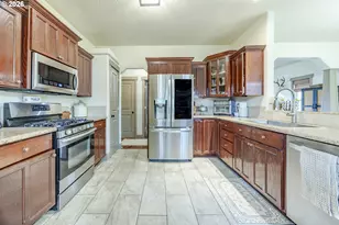 6885 Simeon Dr, Springfield, OR 97478 - Photo 19