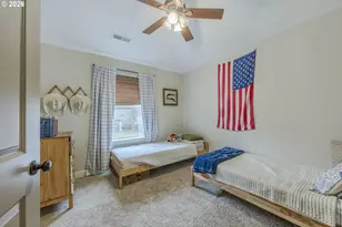 6885 Simeon Dr, Springfield, OR 97478 - Photo 37