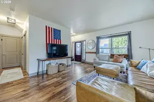 6885 Simeon Dr, Springfield, OR 97478 - Photo 9