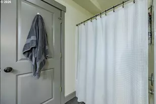 6885 Simeon Dr, Springfield, OR 97478 - Photo 35