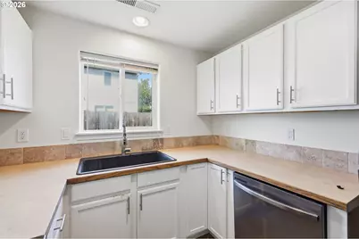 5754 Orchid Ln, Springfield, OR 97478 - Photo 11