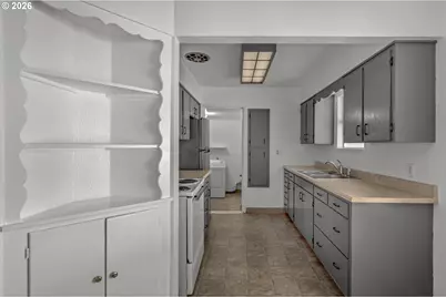 1745 SE 176th Ave, Portland, OR 97233 - Photo 11