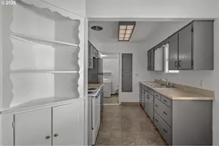 1745 SE 176th Ave, Portland, OR 97233 - Photo 11