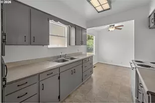 1745 SE 176th Ave, Portland, OR 97233 - Photo 13