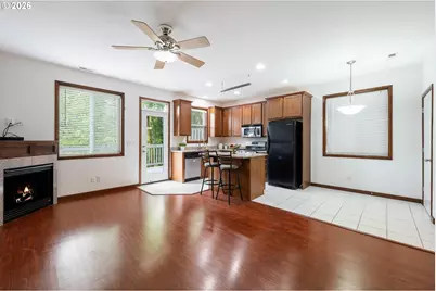 810 E 9th St #B8, Newberg, OR 97132 - Photo 5
