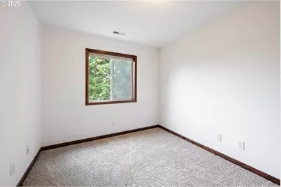 810 E 9th St #B8, Newberg, OR 97132 - Photo 17