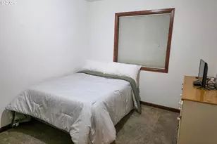 810 E Ninth St, Newberg, OR 97132 - Photo 13