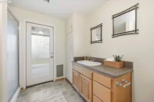 2693 Cupola Dr, Eugene, OR 97403 - Photo 43