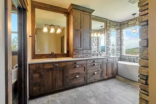 38252 S Blair Rd, Molalla, OR 97038 - Photo 11