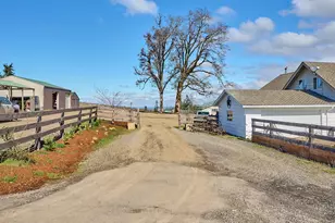 38252 S Blair Rd, Molalla, OR 97038 - Photo 31