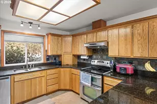 369 Upper Camp Loop Rd, Roseburg, OR 97470 - Photo 9