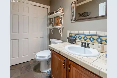 107 Garibaldi St, Lake Oswego, OR 97035 - Photo 23