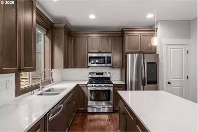 651 W U St, Washougal, WA 98671 - Photo 11