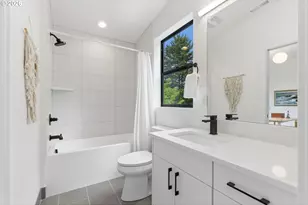 9261 SW 1st Ave, Portland, OR 97219 - Photo 27