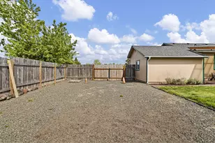694 32nd St, Springfield, OR 97478 - Photo 35