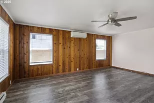 694 32nd St, Springfield, OR 97478 - Photo 9