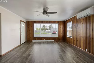 694 32nd St, Springfield, OR 97478 - Photo 11