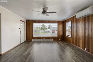 694 32nd St, Springfield, OR 97478 - Photo 11