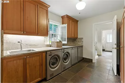 3860 SW 75th Ave, Portland, OR 97225 - Photo 45