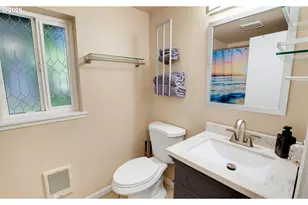 242 Prospect Ave, Yachats, OR 97498 - Photo 13