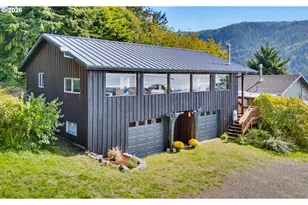242 Prospect Ave, Yachats, OR 97498 - Photo 1