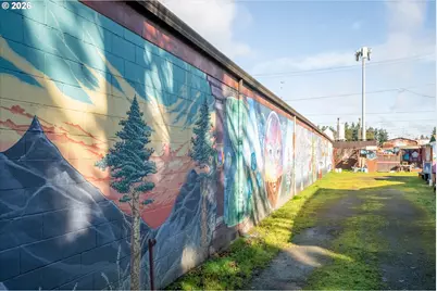 941 W 3rd Ave, Eugene, OR 97402 - Photo 21