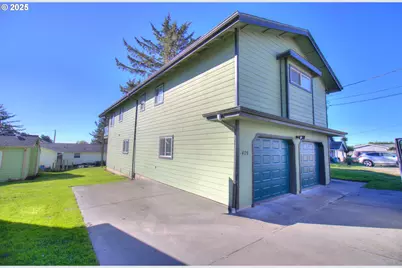 405 Arnold Ln, Brookings, OR 97415 - Photo 1