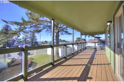 405 Arnold Ln, Brookings, OR 97415 - Photo 19