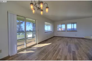 405 Arnold Ln, Brookings, OR 97415 - Photo 7