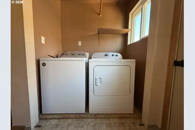 146 1st St, Myrtle Point, OR 97458 - Photo 19