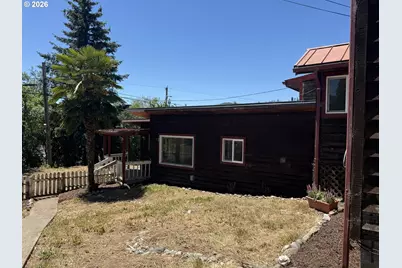 146 1st St, Myrtle Point, OR 97458 - Photo 7