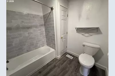 146 1st St, Myrtle Point, OR 97458 - Photo 27
