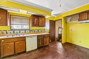 1637 NE 75th Ave, Portland, OR 97213 - Photo 9