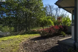 302 Arcadia Dr, Roseburg, OR 97471 - Photo 29