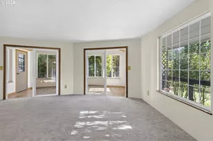 302 Arcadia Dr, Roseburg, OR 97471 - Photo 9