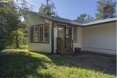 302 Arcadia Dr, Roseburg, OR 97471 - Photo 31