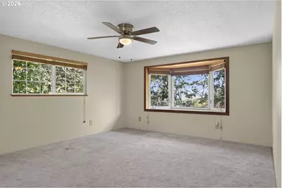 302 Arcadia Dr, Roseburg, OR 97471 - Photo 17
