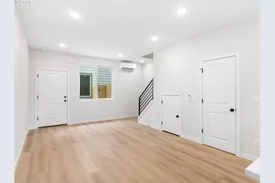 8628 SW 21st Ave #2, Portland, OR 97213 - Photo 3