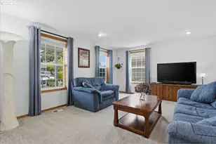 744 E Heritage Loop, La Center, WA 98629 - Photo 5