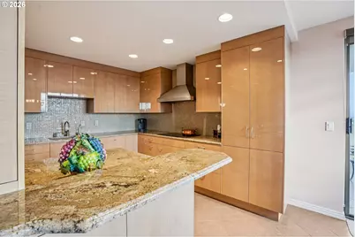 2211 SW 1st Ave #1502, Portland, OR 97201 - Photo 17